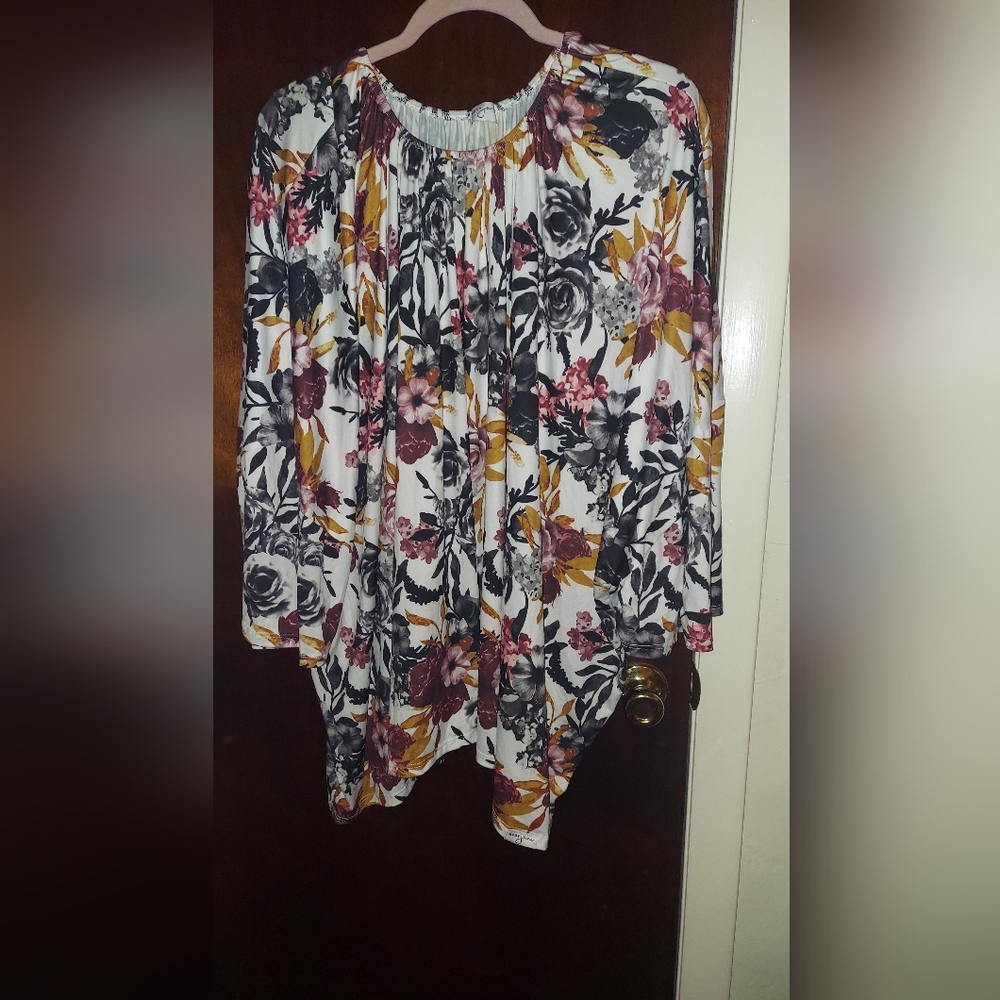 Mory June Sleeved Nursing Cover